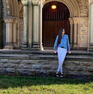 Meet your Posher, Ally